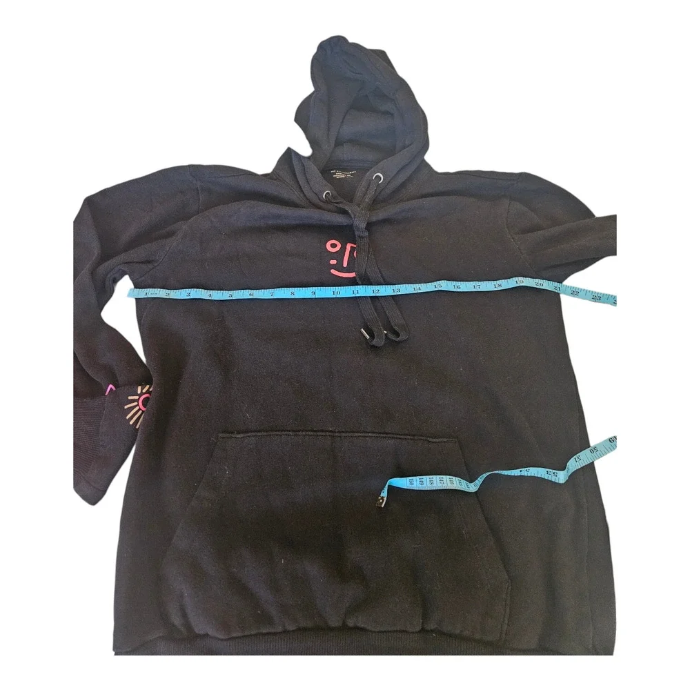 No Boundaries Small Long Sleeve Sweatshirt